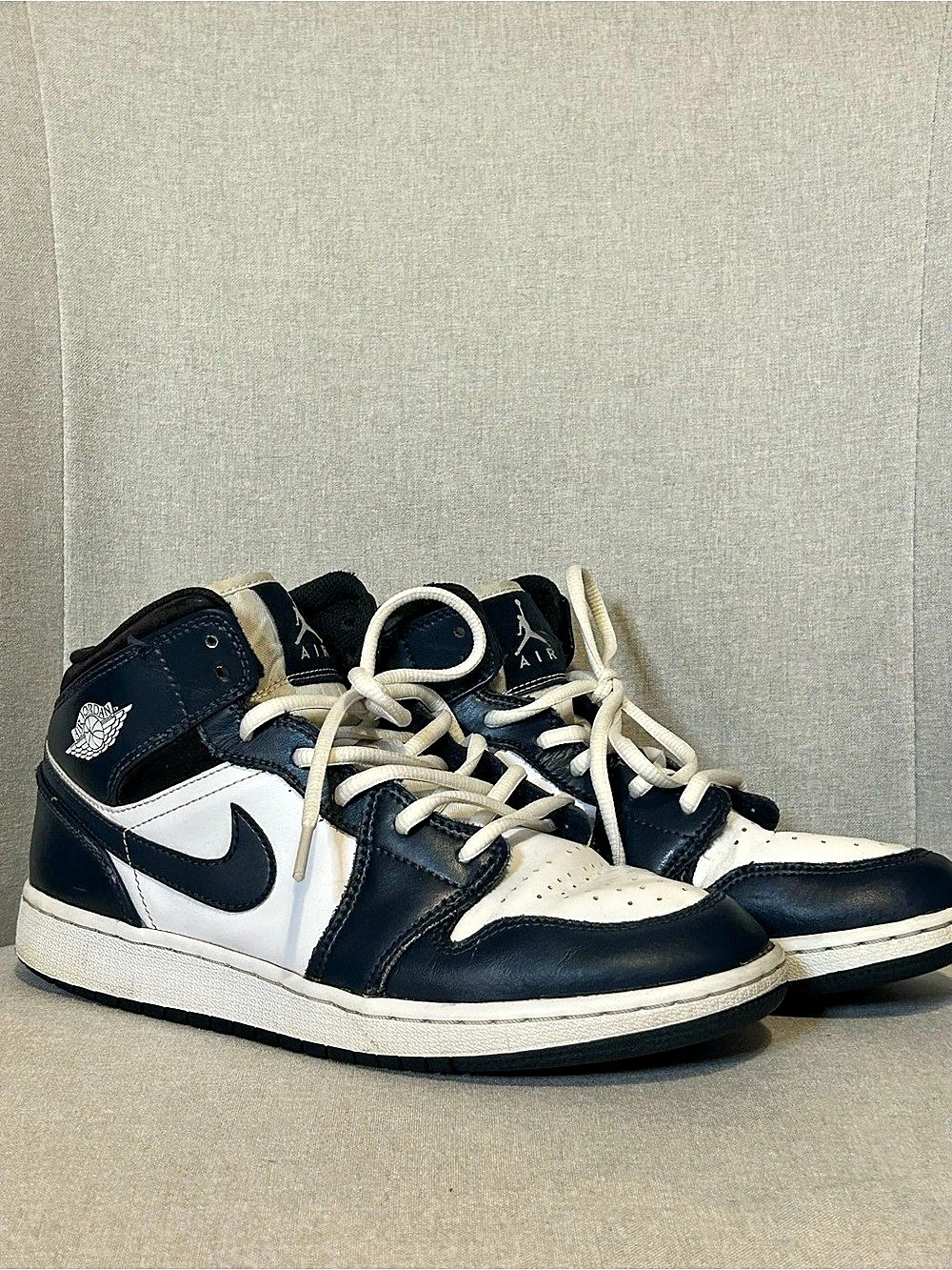 Jordan Air Jordan 1 Mid GS Armory Navy Sneakers Blue & White US 7Y